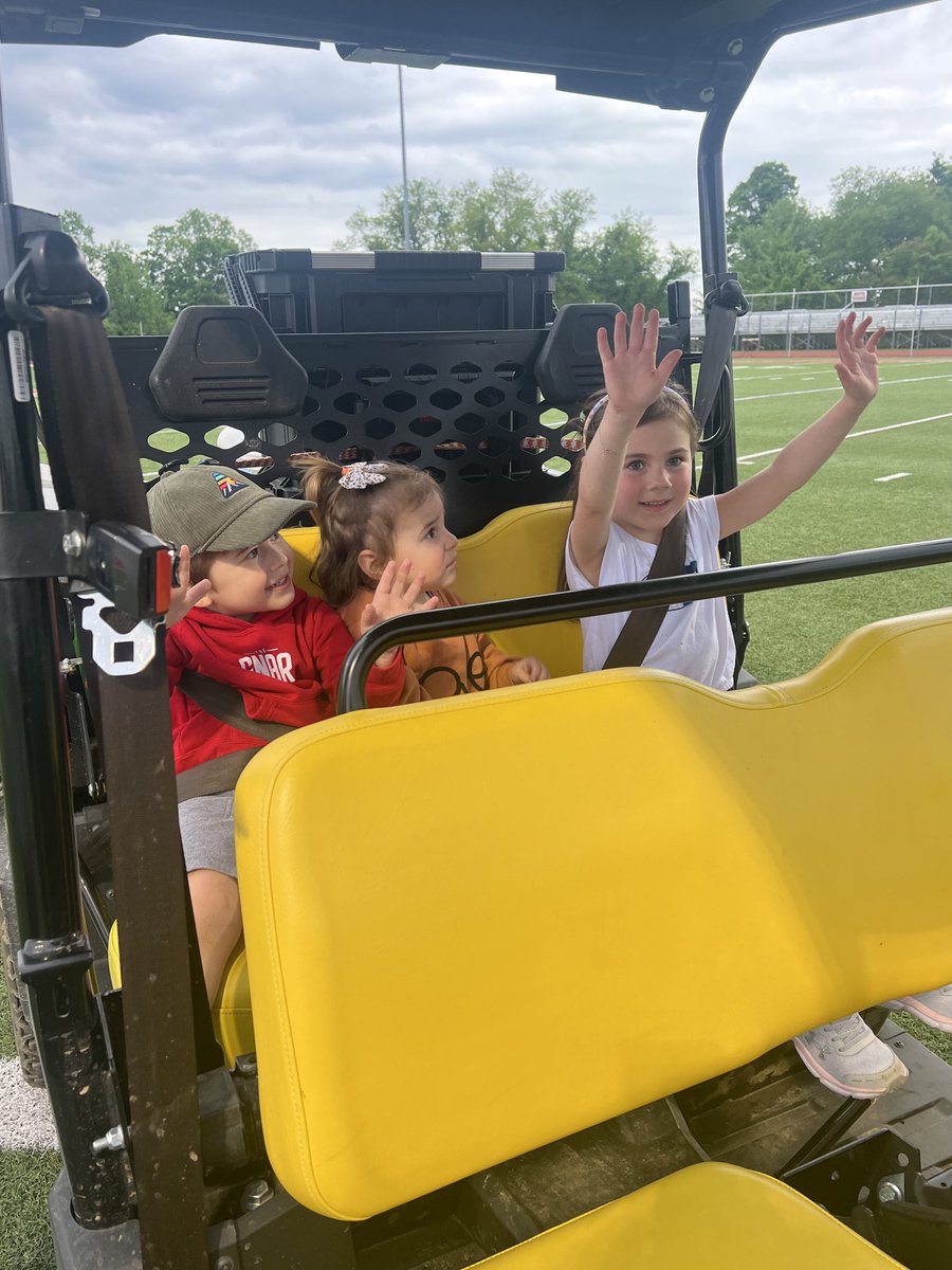 Somers had a beautiful night for a team win in our second round of sectionals! Lots to celebrate! Family, alumni, team and Sydney 200 points!! Whohoo ⁦<a href="/HaggertyNancy/">Nancy Haggerty</a>⁩