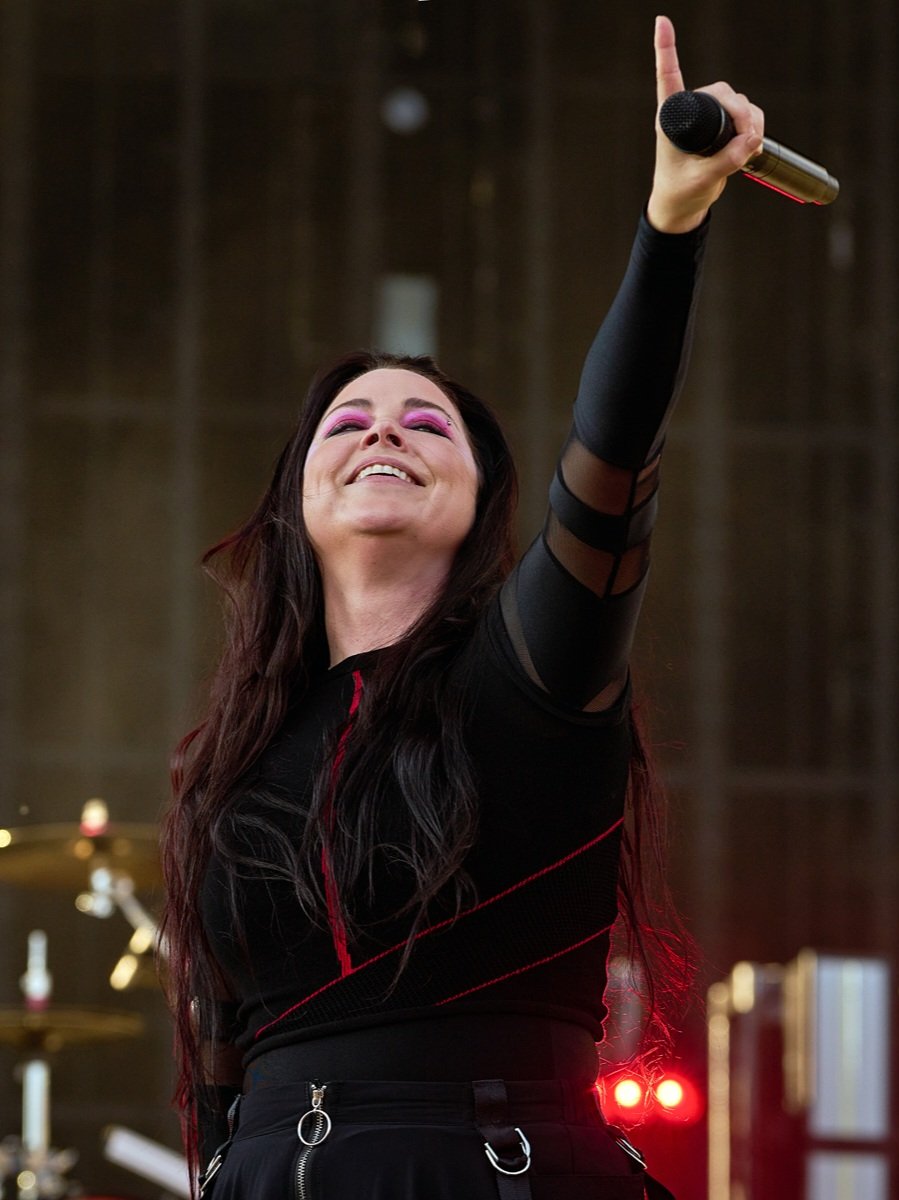 STF | Beautiful photo of @AmyLeeEV live at @SonicTempleFest by Joel Burgos! 💕  #Evanescence