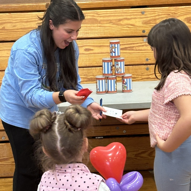 East Meadow Schools tweet media