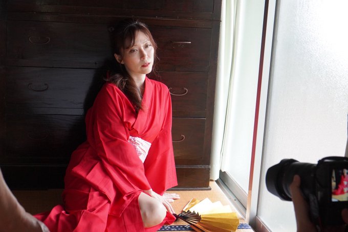 おはよう〜 今日は写真集のイベントです！ まだ予定決まってない方も是非会いに来てね❤️  5/18(土)12:00〜 ラムタラメディアワールドアキバ https://t.co/3gsTKbPyUC  17:00〜書泉グランデ（神保町） https://t<a href="/tag/%E3%82%8F%E3%82%93%E3%82%8F%E3%82%93%E3%82%8F%E3%82%93%E3%81%AE%E6%97%A5"class="tags"><span>#わんわんわんの日</span></a>