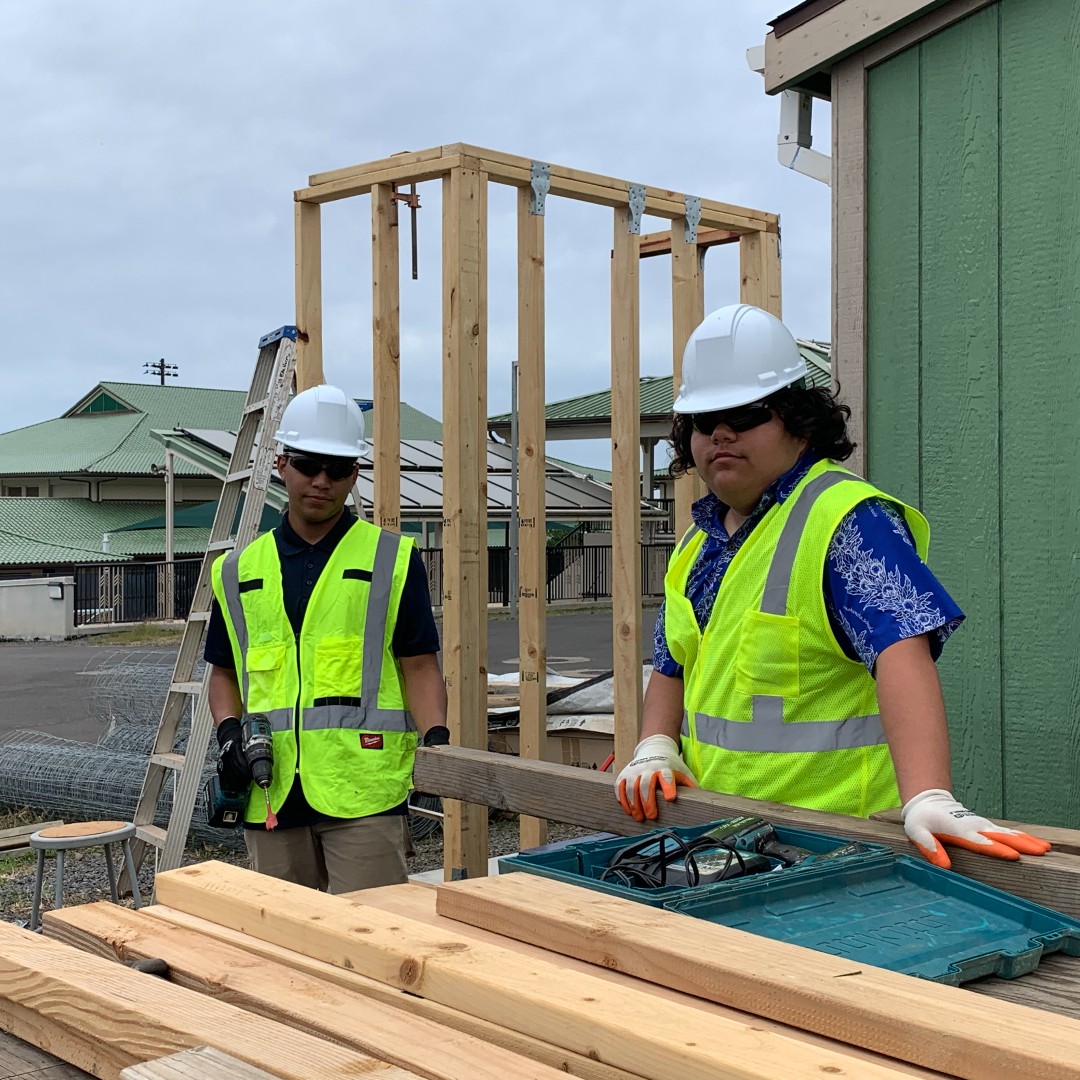 Teamwork makes the dream work! Our apprentices are laying the foundation for a brighter future. 🏗️🌞 #HCATFHawaii #BuildingTheFuture #ApprenticeshipWorks