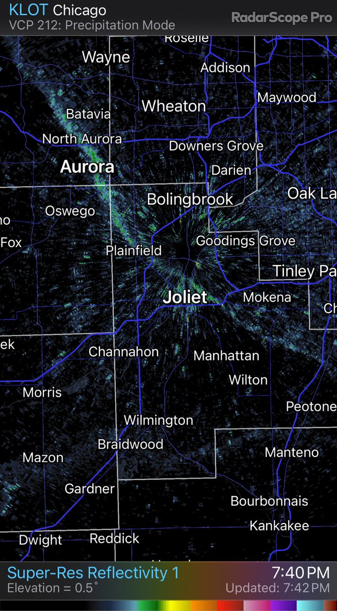 The lake breeze is moving into the Joliet Area just before 8pm this evening moving to the southwest. You won’t notice too much besides a slight breeze and a degree or so temperature drop but that’s about it. #ilwx