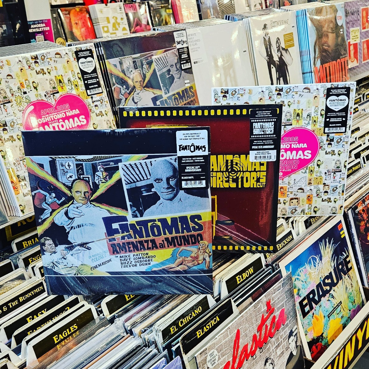 Three albums by Fantômas were just reissued individually on vinyl for the first time to celebrate @IpecacRec's 25th anniversary: the 1999 self-titled debut, 2001's 'The Director's Cut,' and 2005's 'Suspended Animation.' Get them here: bit.ly/4dI2BZv