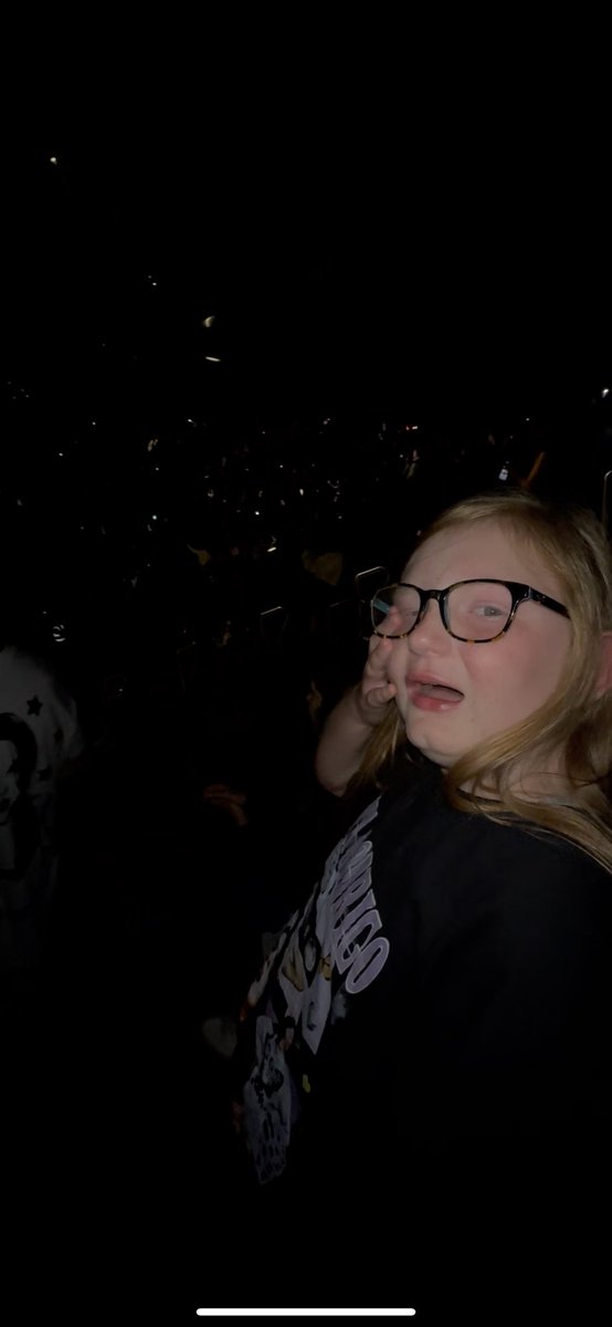 heidihurstsmith's tweet photo. Thank you @oliviarodrigo for making my daughters night tonight. She may have spent the first half of your performance sobbing her heart at from seeing you but she (and I) had the BEST time 💜 #GUTSTOUR #OliviaRodrigoinLondon https://t.co/lLmegkw4VO