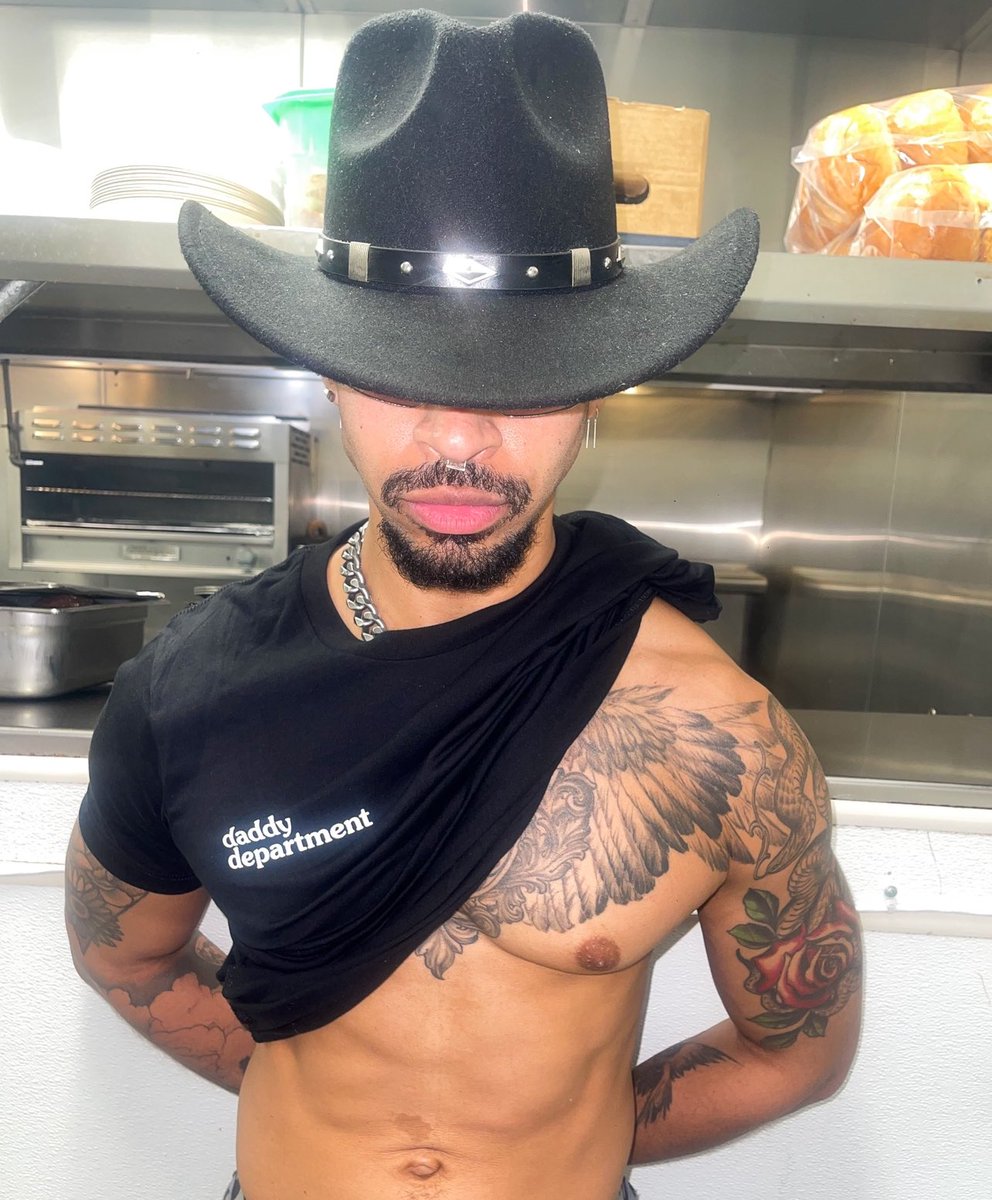 DaddyDepartment's tweet image. 🤠 @_judasking for the daddies. 🖤
daddydepartment.com
