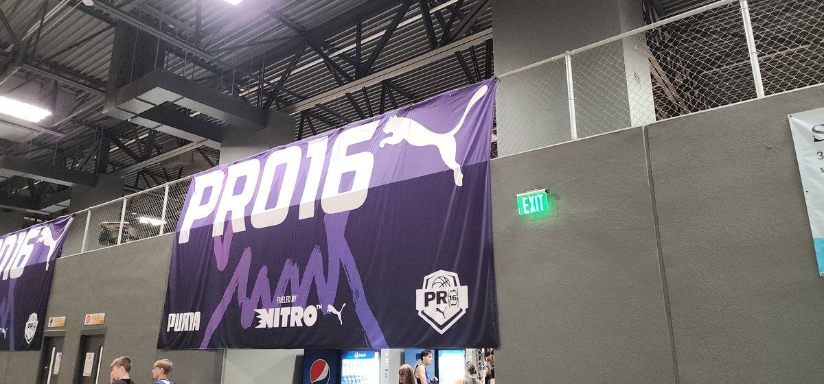 Kobebutler24's tweet image. In Witchita with the gang @JWEliteBasketba (1Dream 1Team) #pumahoops #nxtpro #Pro16