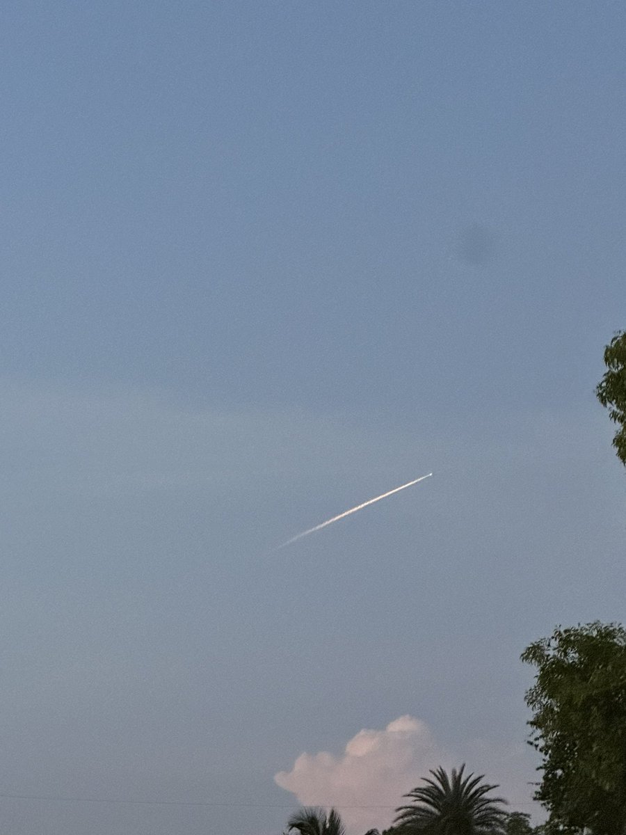 SChipslinger's tweet image. Falcon 9 as seen from Cape Coral FL