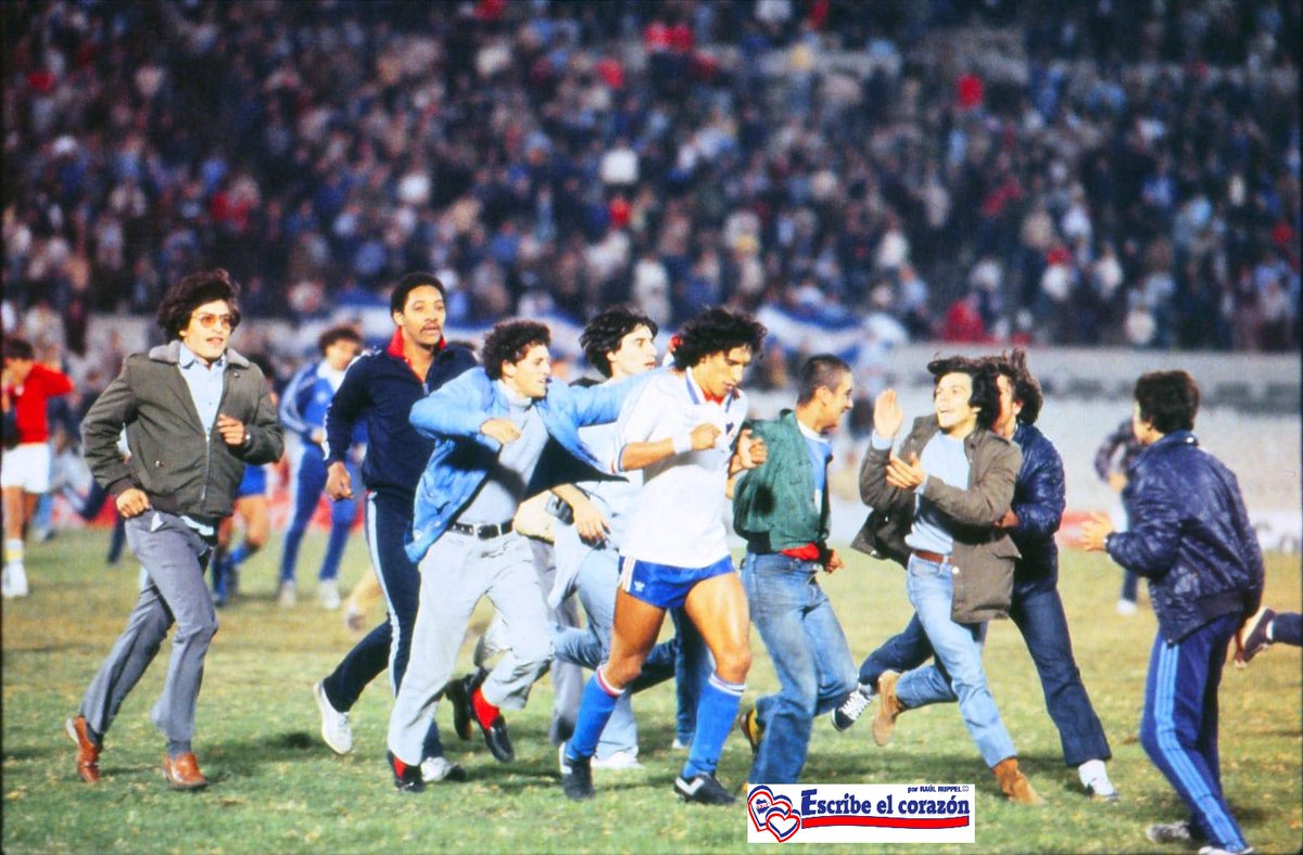 raul_ruppel's tweet photo. GIGANTE.
Era el Chico José Hermes Moreira. Tengo 50 años y es el mejor marcador derecho - a veces puntero - que observé en Nacional y en el fútbol uruguayo si me apuran.  José y Washington González son dos jugadores que me quedó pendiente en la vida  agradecerles personalmente. https://t.co/ZDVPn8hZwM
