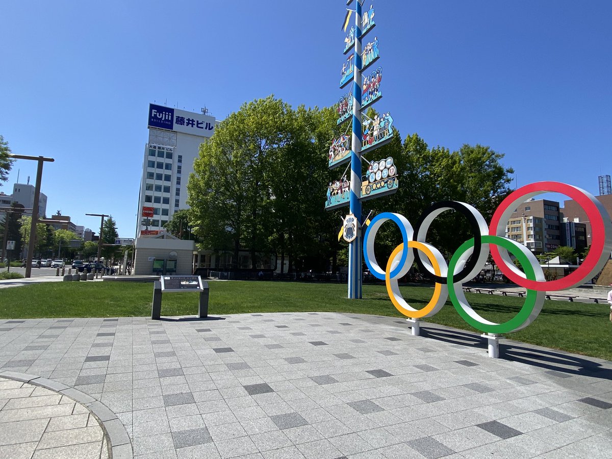 spkblend's tweet image. ライラックお散歩大通公園。色濃いから見どころやね。