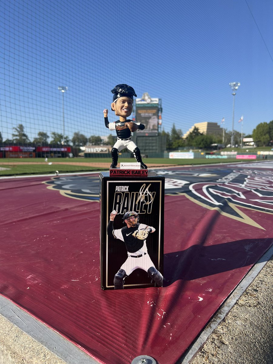 the goods: acquired @RiverCats 🤩