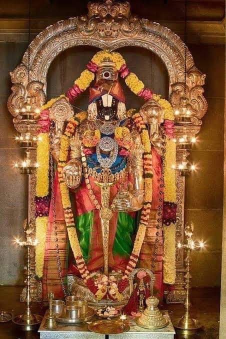 Suprabhatam 🙏 Om Namo Venkatesaya Namaha 🙏🙏 Have a good weekend friends! 🌻