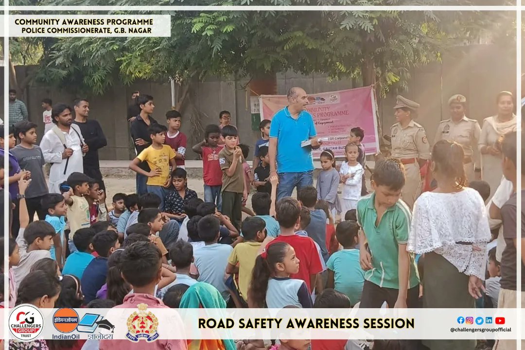 #Program71
Beneficiaries at Barola under #Community_Awareness_Program, attended the important sessions of #Road_Safety, #Women & #Child_Safety sessions. 📚🙌
#CSR_Initiative #womenandchild #collaboration #positivechange