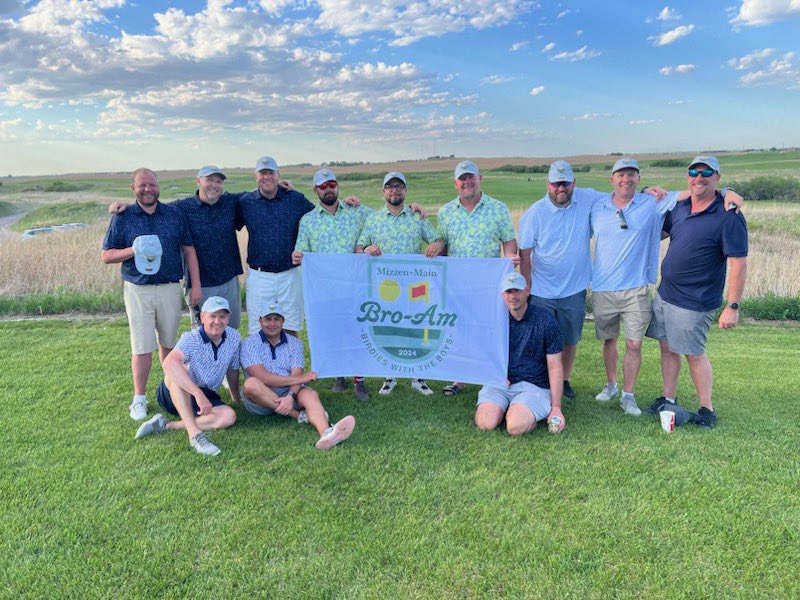 <a href="/DaveRedcast/">Redcast Dave</a>, <a href="/skipperstewart/">Skip Stewart</a> and I are have a pretty good time here in Western #Nebraska for our <a href="/mizzenandmain/">Mizzen+Main</a> #BroAm weekend in Gothenburg. The <a href="/GoBigRedCast/">Go Big Redcast 🎙</a> is well represented.