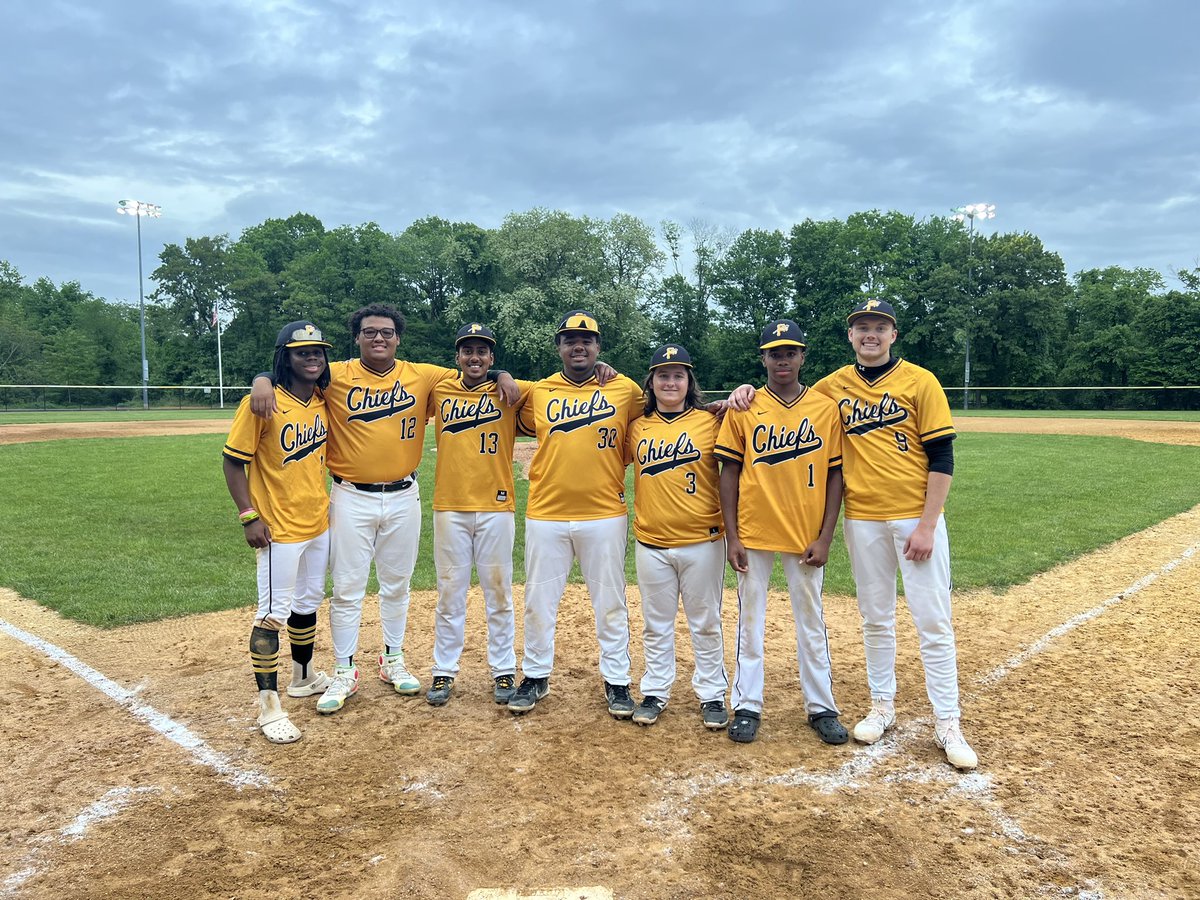 2024 SENIOR NIGHT • Thank You Seniors