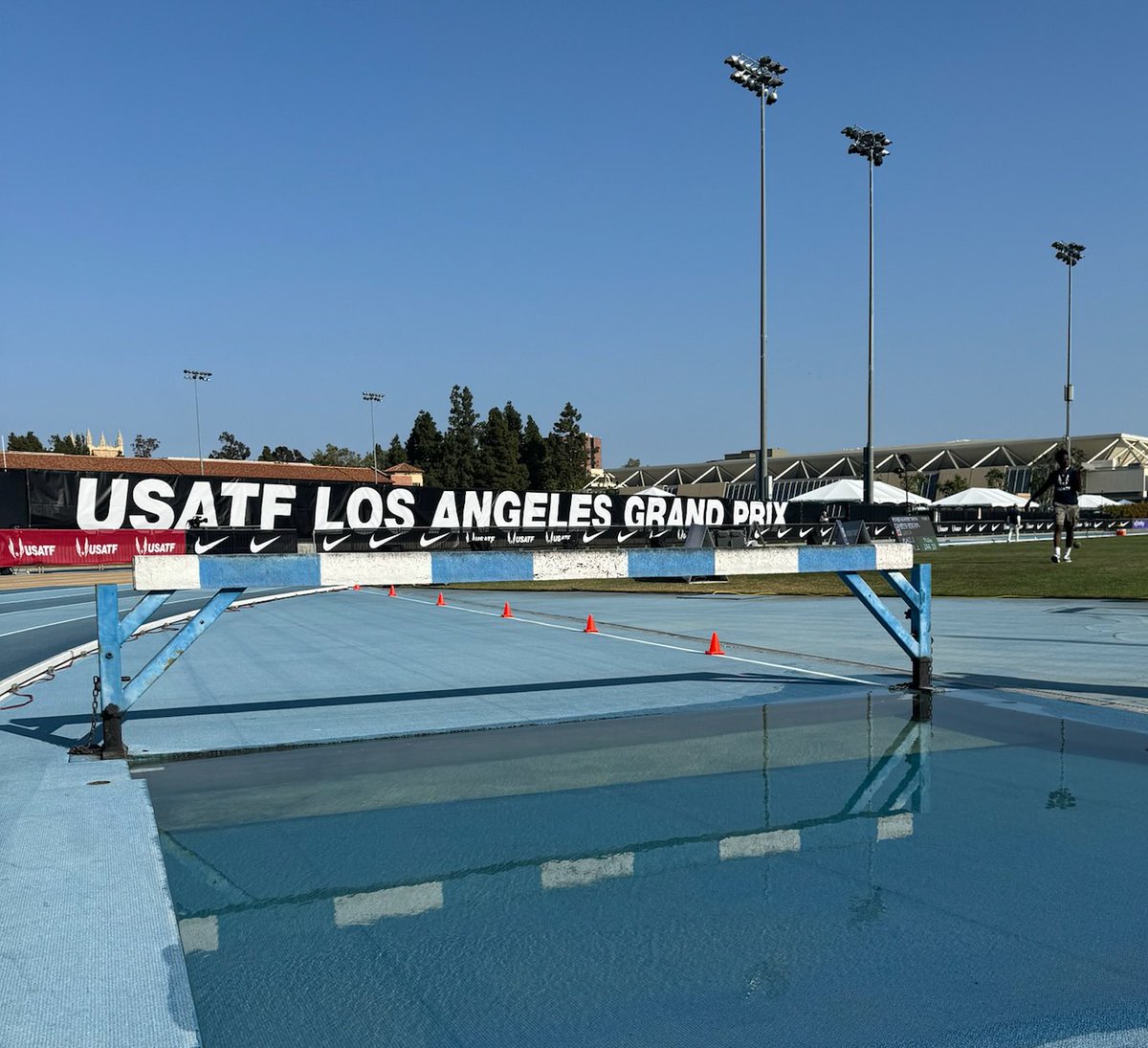 In LA tonight? Head over to UCLA’s Drake Stadium for the USATF Los Angeles Grand Prix! 🌴 Some of the top athletes in the world are competing until 9:30 p.m. 🎟️ Admission is FREE! Schedule: results.usatf.org/laGrandPrix24/ #JourneyToGold