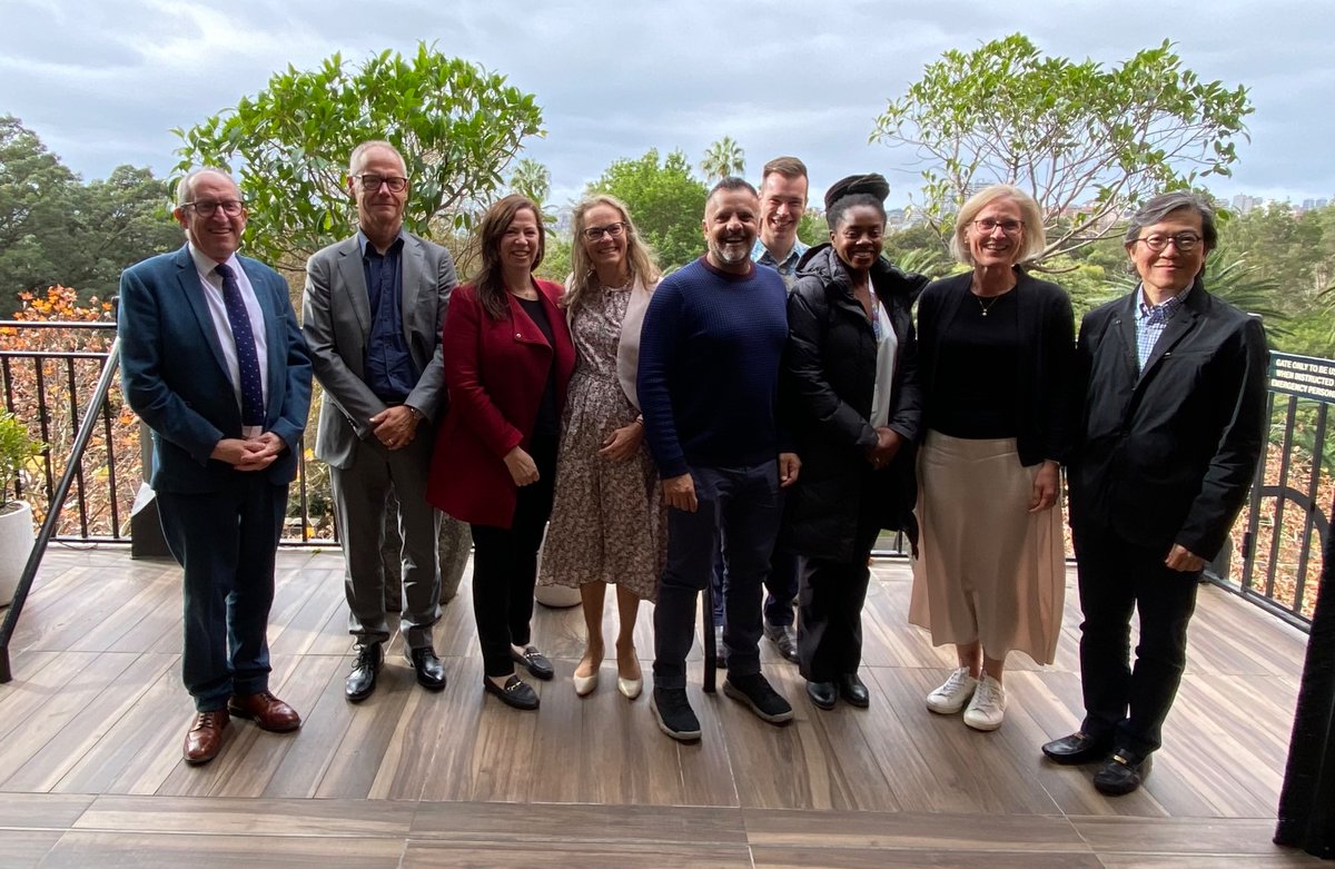 Such a pleasure to shoot the breeze at the International Presidents’ Breakfast today with @jenhelenmar @CamillaKingdon @MikeMckirdy, Prof Chan of HKCP, and the wonderful RACP team! / Ping @TheRACP @RCPCHtweets @rcpsglasgow