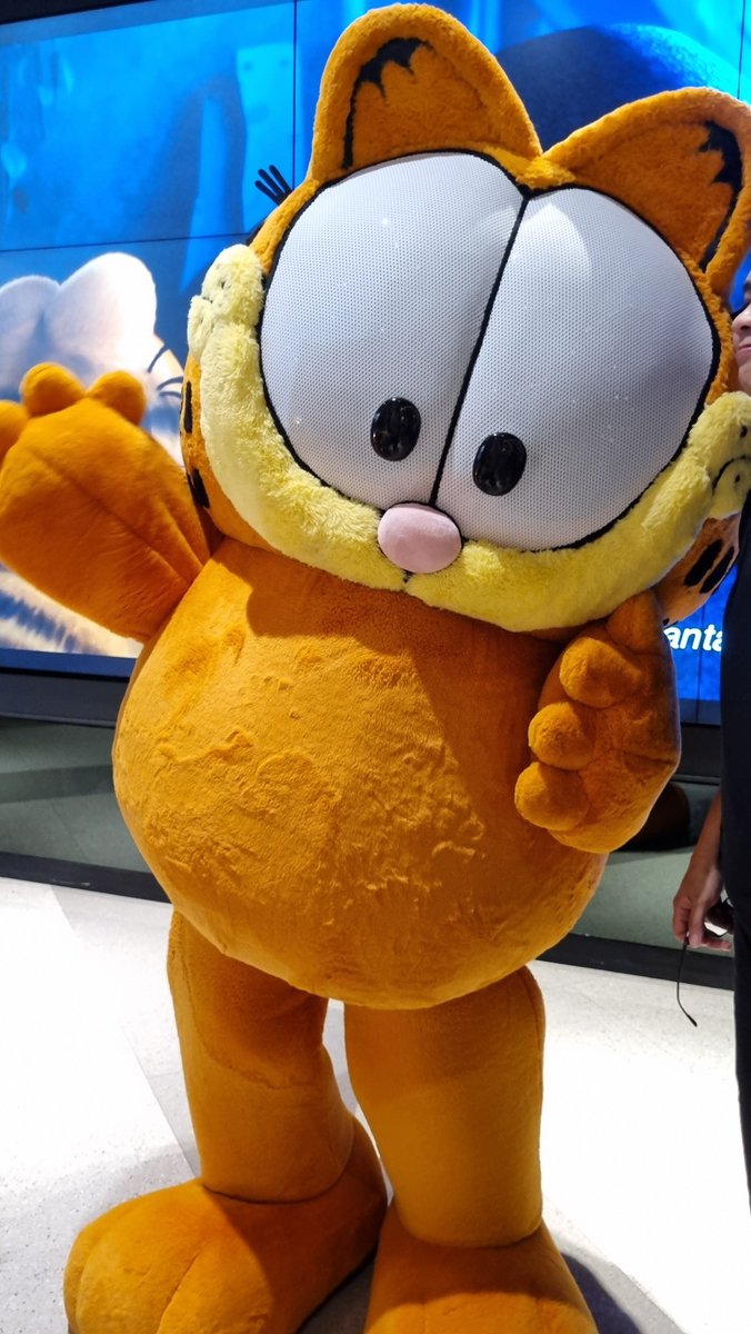 Berkesempatan untuk hadir dalam special screening film, THE GARFIELD MOVIE LUCUKKKK!!!! Akan tayang mulai 29 Mei. Buat kamu yang mau nonton duluan, tungguin sneak show nya minggu depan ya!