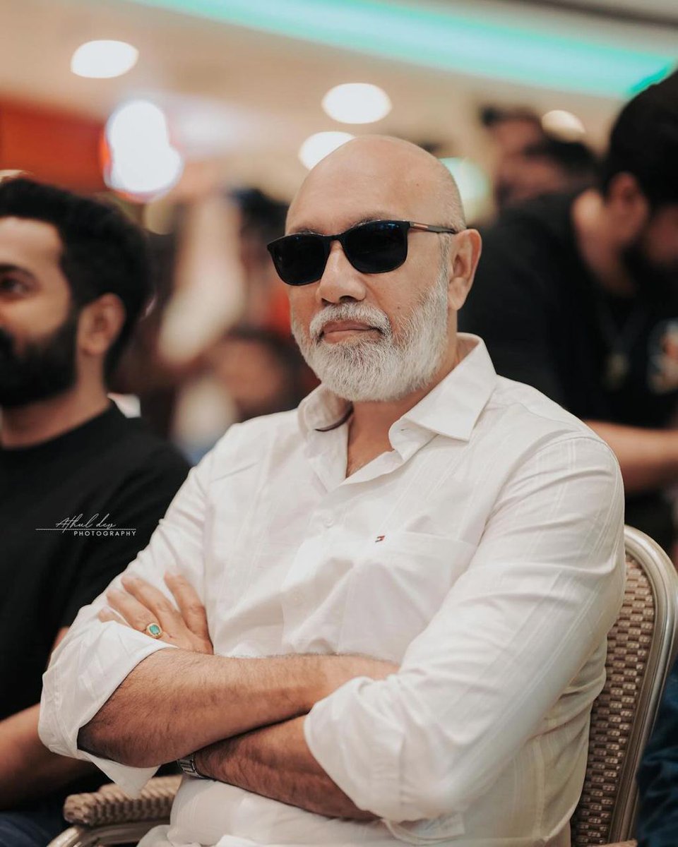 #Sathyaraj to act as #NarendraModi in Honourable PM #NarendraModi Biopic #NarendraModiBiopic Further Details to be revealed soon... @Sibi_Sathyaraj #DivyaSathyaraj