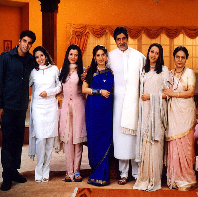 #23YearsOfEkRishtaa 18May2001 #AmitabhBachchan #AkshayKumar #Rakhee #KarishmaKapoor #JuhiChawla #MohnishBahl #Kunika #Sameer #NadeemShravan #SunilDarshan