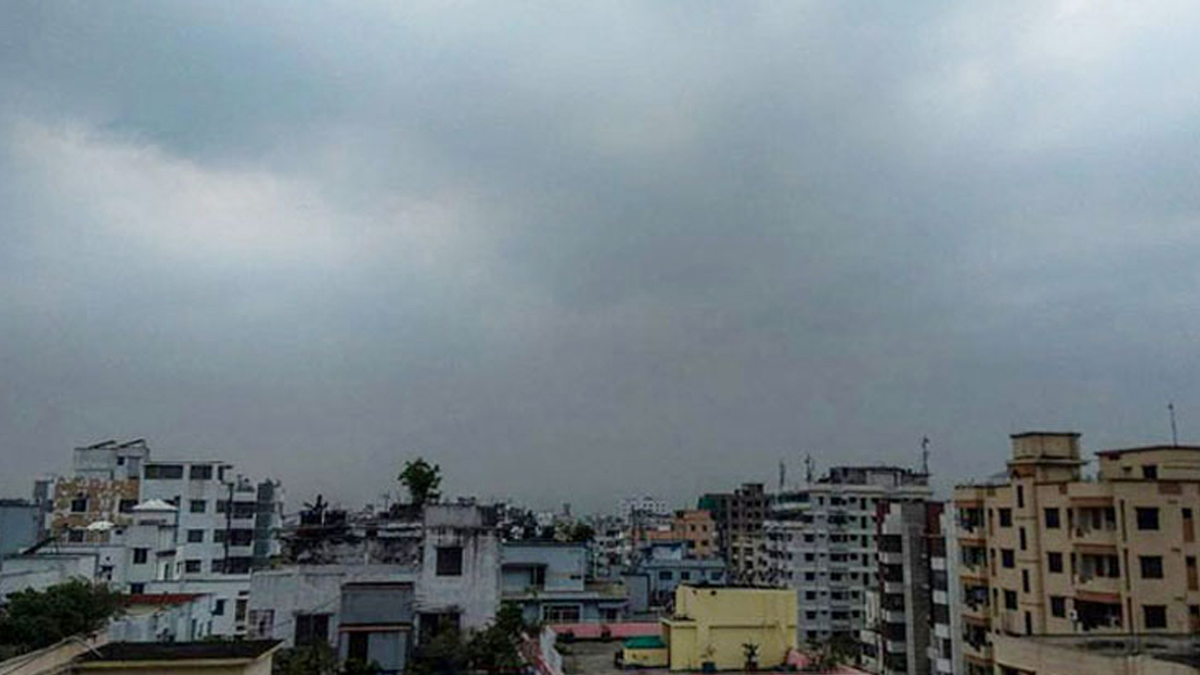 রাজধানীতে পড়ছে স্বস্তির গুঁড়ি গুঁড়ি বৃষ্টি