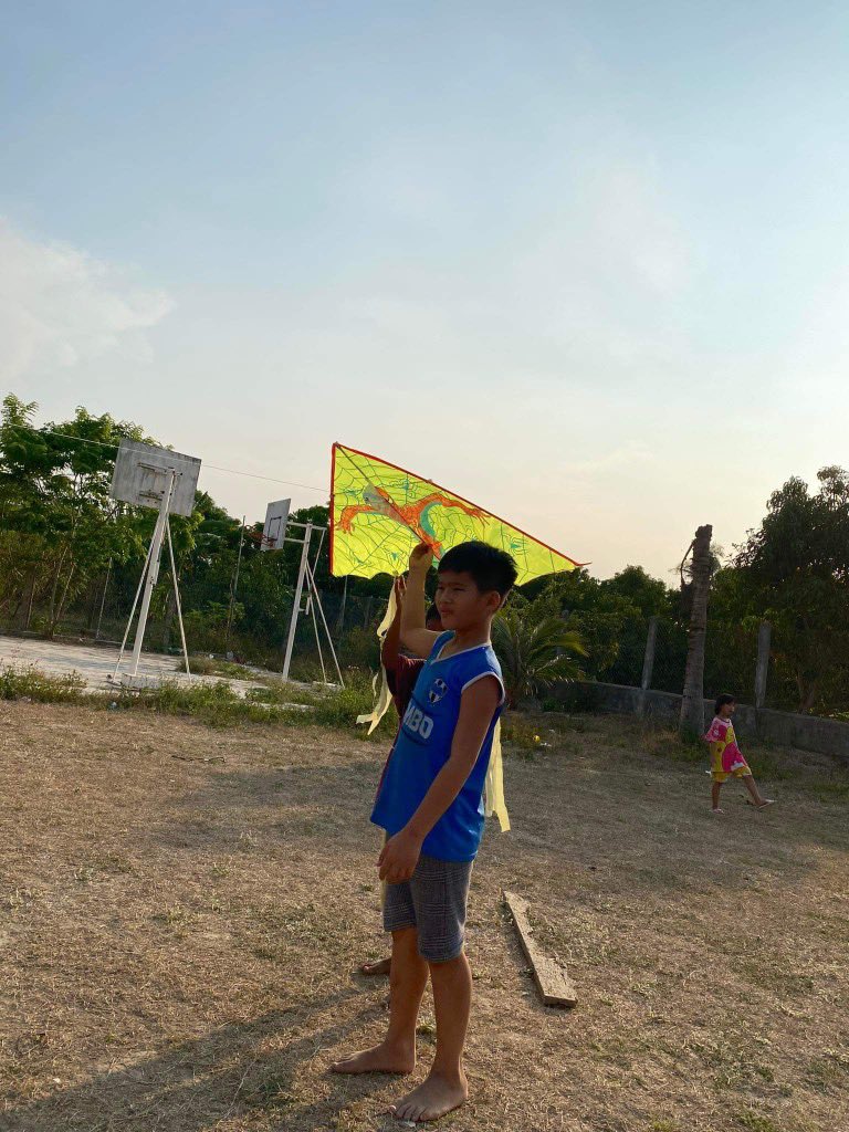 A great visit to the Anh Dao Orphanage!  We brought lots of food for the month, fruit snacks for the children, and kites! 🪁 #charity #donations #orphanage #food #watermelon #supplies #kites #children #happy #smiles #lovingkindness #lovingkindnessvietnam #vietnam