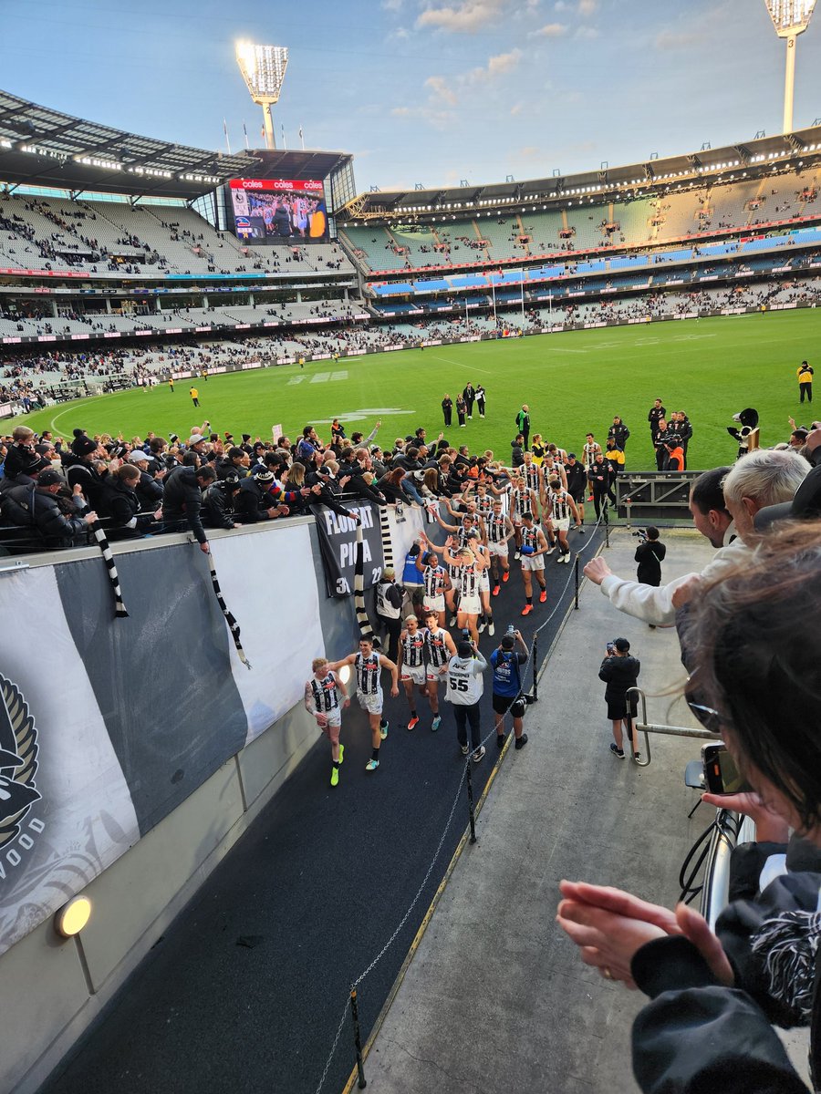 A wonderful, gutsy win by the mighty Pies!! Never say die!! Congratulations on John Noble reaching 100 games today. He was great today as well. #GoPies #FloreatPica #FightForFly 🪰 #NeverSayDie #GoodOldCollingwoodForever 🖤🤍🖤🤍🖤🤍