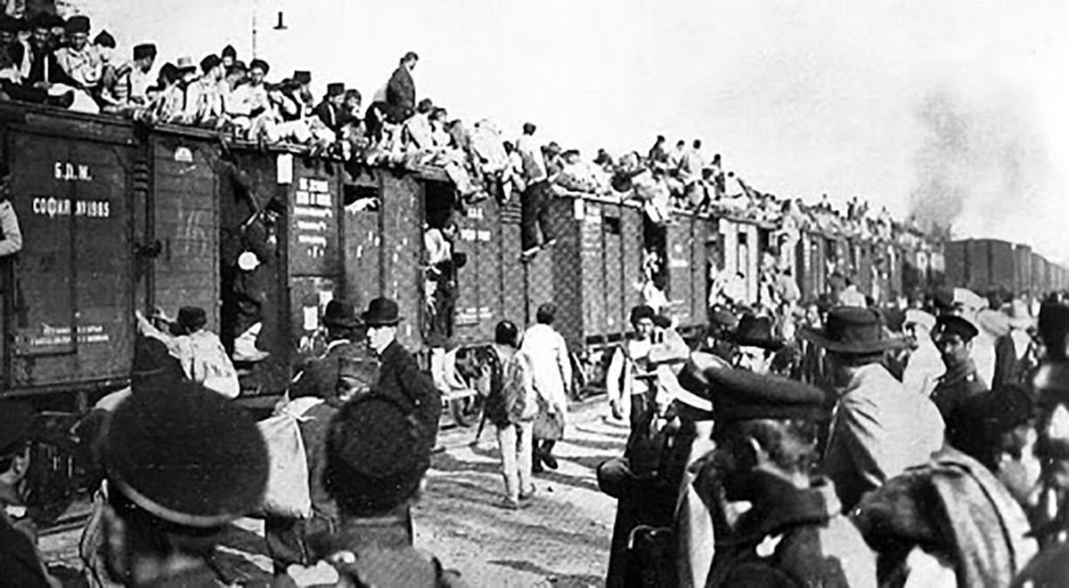 Exactly 80 years ago, Stalin began the deportation of the Crimean Tatar people About 200 thousand people were taken in freight cars to remote areas of the USSR. Many of them did not survive the deportation. Ukraine honors the memory of the victims of the 1944 deportation and