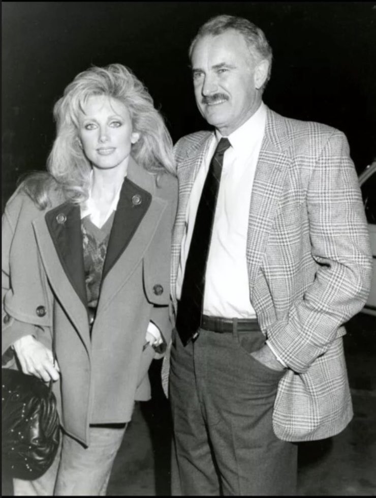 So very sorry to hear of the death of the wonderful #DabneyColeman. We went out for a bit in the ‘80s and I adored him. This town has lost one of a kind. He put his indelible stamp on every part & was also a helluva nice guy! Condolences to his family #RIPDabneyColeman