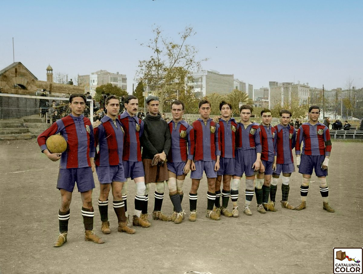 L'alineació del Barça en un partit de la Copa Catalunya de 1918 contra el Sabadell. 

📸Frederic Juandó i Alegret