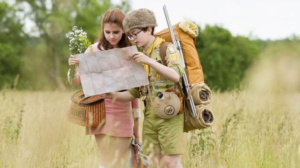 'Sam, an orphaned 12-year-old, becomes involved with Suzy and the duo escape to a remote coves on an island, setting off a hunt by the entire town.'
#MovieStill #MoonriseKingdom #orphaned #BCIFF #bciff2024