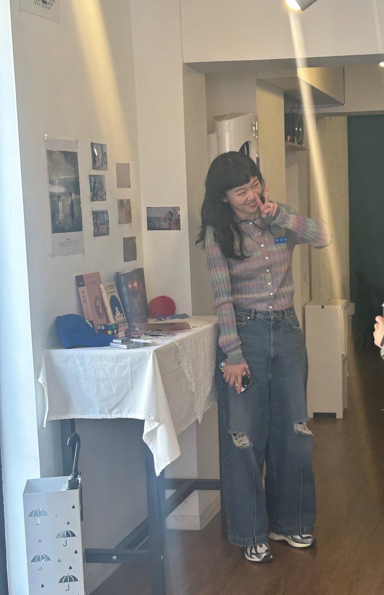 하우뜨카지. 봉봉다방에 백윤영 실존......
아우뜨카라고.오똫하라고.어뚜카라고