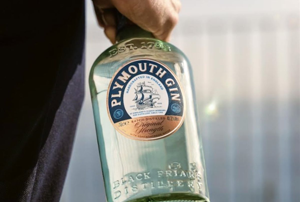 Every year thousands of visitors come to experience the unique character of the @plymouthgin_ Distillery 🍸 It's one of the South West’s best-kept secrets 🤫 bit.ly/3UXrqtC