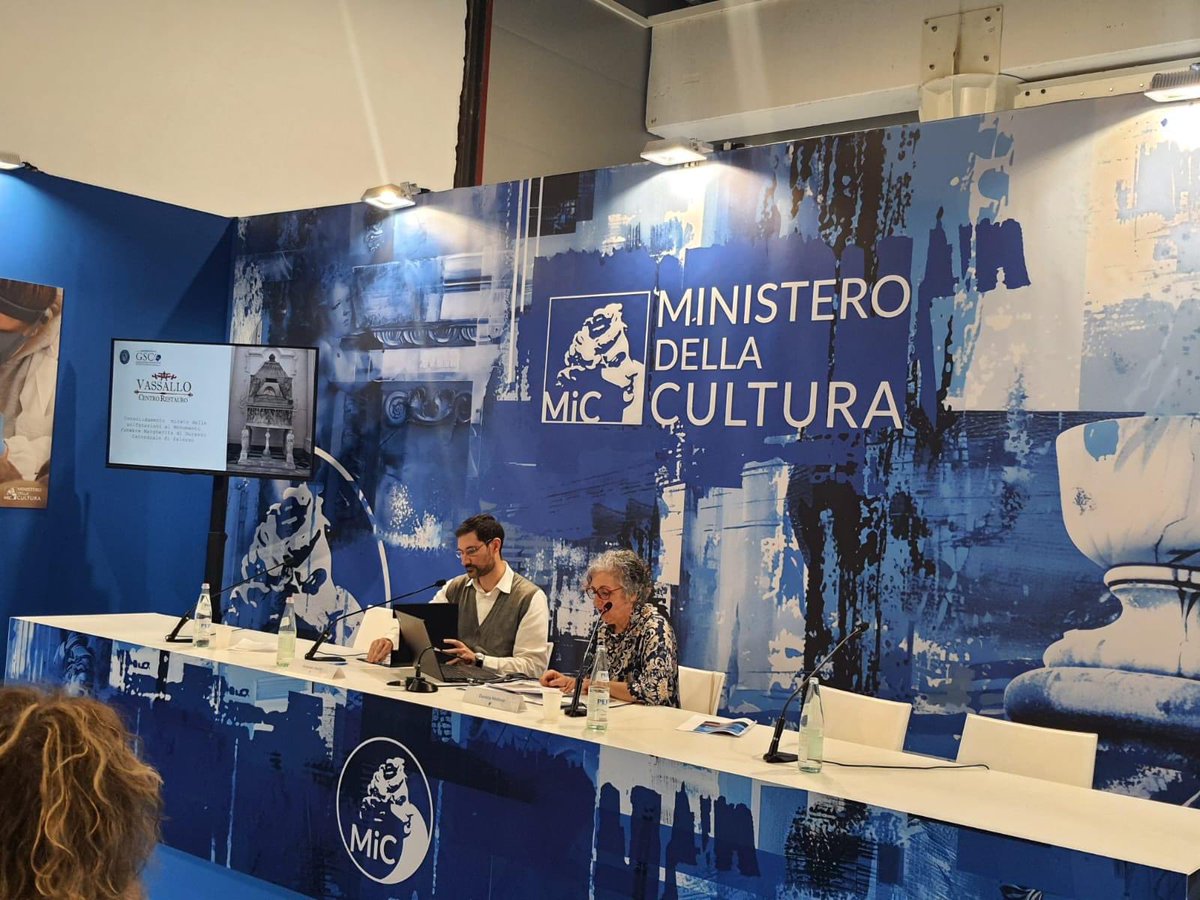 sabap_salerno's tweet image. ‼️il dott. Antonio Falchi della SABAP di SA e AV e la dott.ssa Daniela Mellone hanno presentato alla XXIX edizione di Restauro - Salone Internazionale di Ferrara il progetto di restauro del monumento funebre a Margherita di Durazzo (XIV secolo) sito nel Duomo di Salerno.