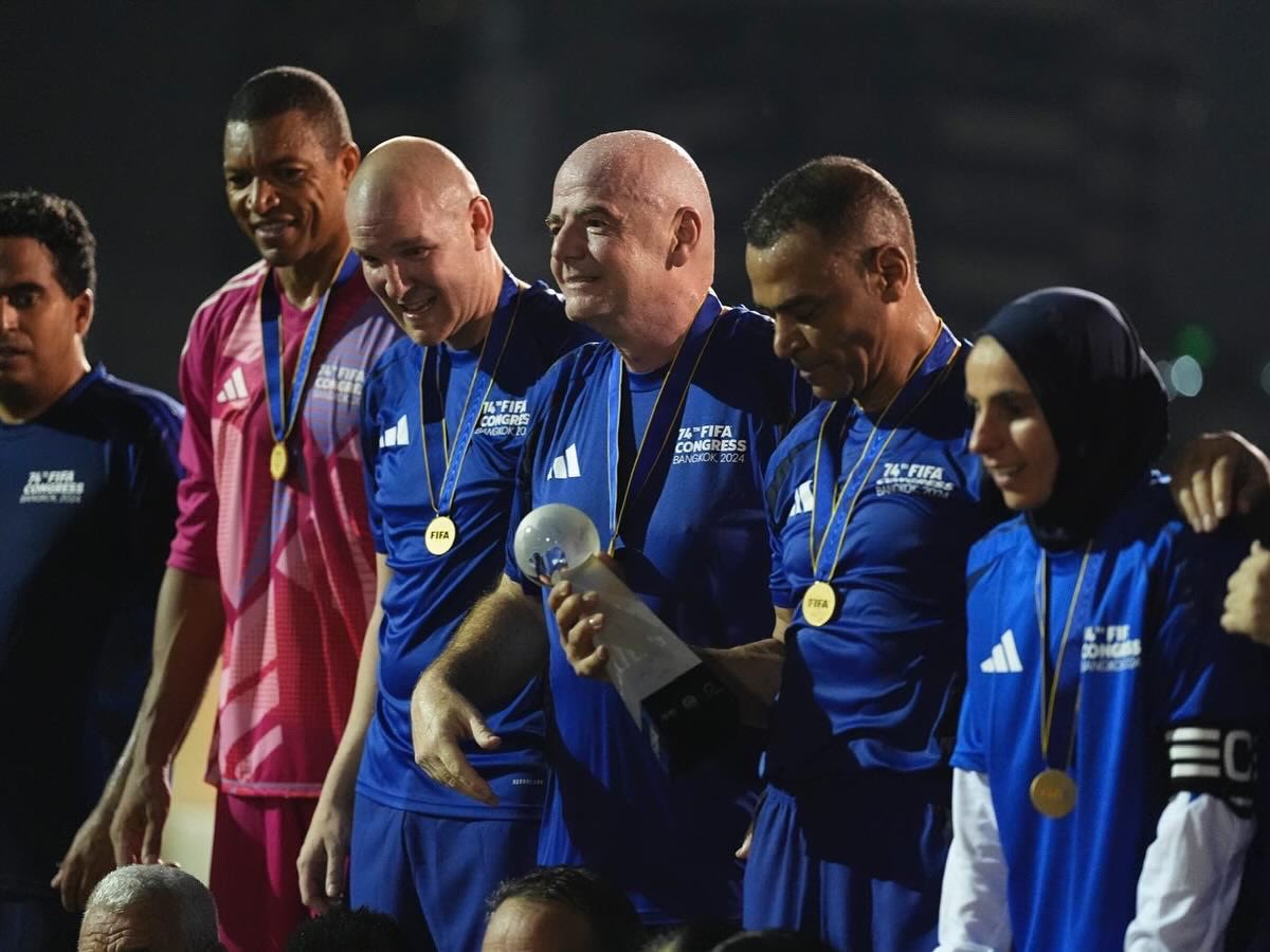 Philippe Senderos tweet media