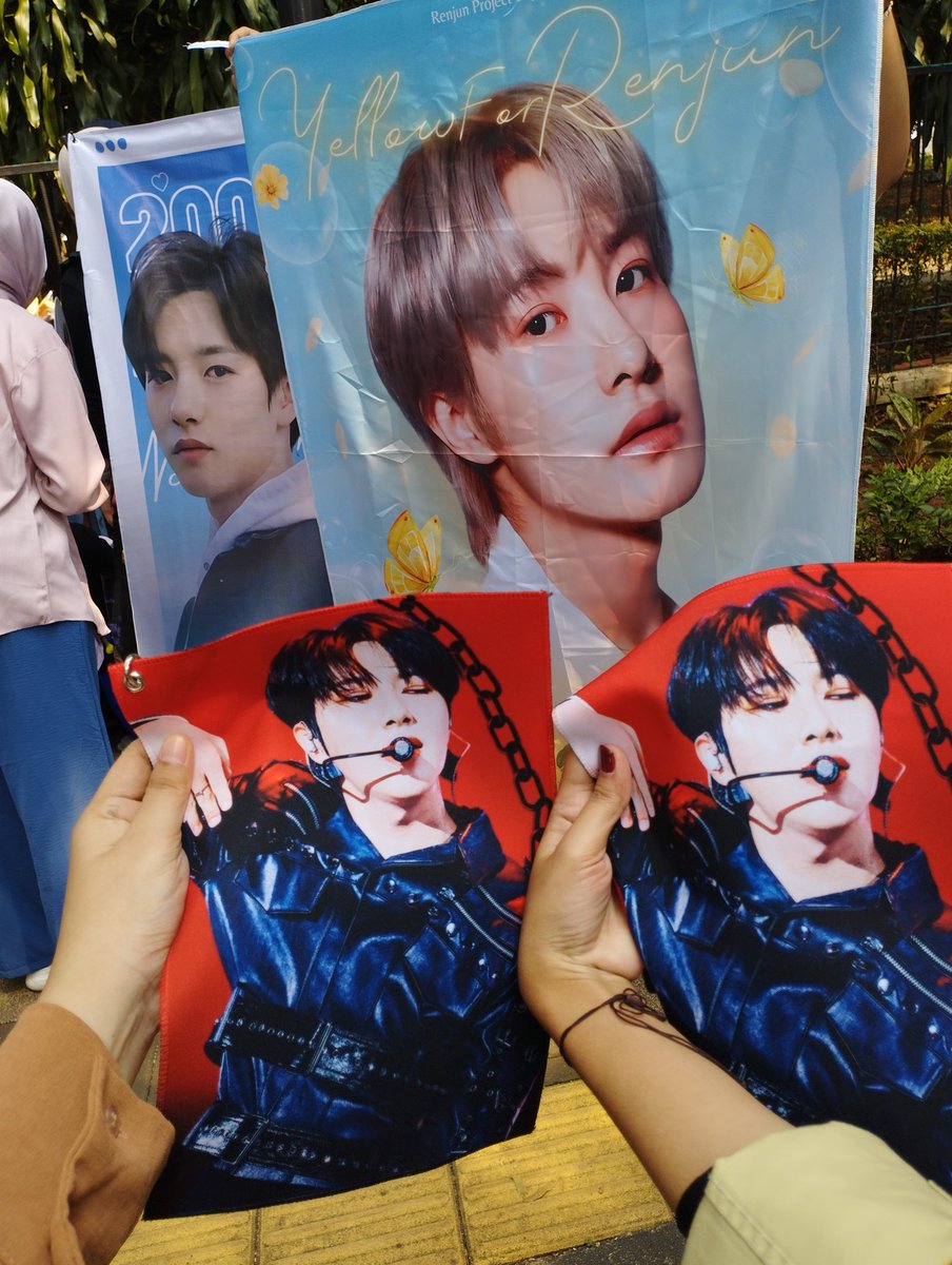 yellowmelon3_'s tweet photo. Kita ketemu nanti pas kamu sudah pulih ya ๐๐
#YouRenjun #yellowWithRenjun #yellowingTDS3 #TDS3INJAKARTA #NCT_DREAM https://t.co/lhVf95CCNs