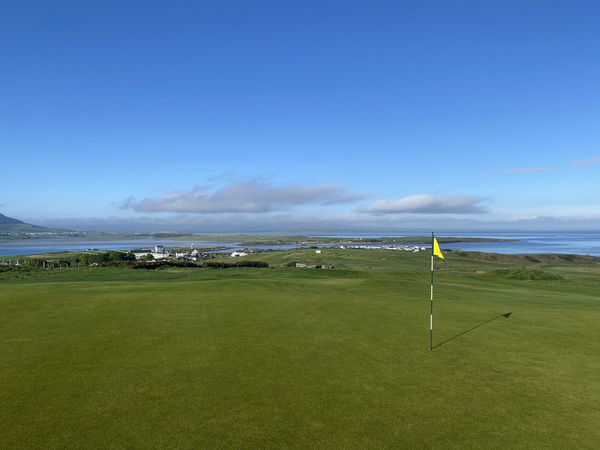 SolutionsMcc's tweet image. This week we worked on carrying out some general maintenance works to the @RainBirdGolf irrigation system @CountySligoGC.
The course is in brilliant condition as always and the views from the 2nd green is unbelievable. Brilliant work by  @MarkMilla2 and the team.