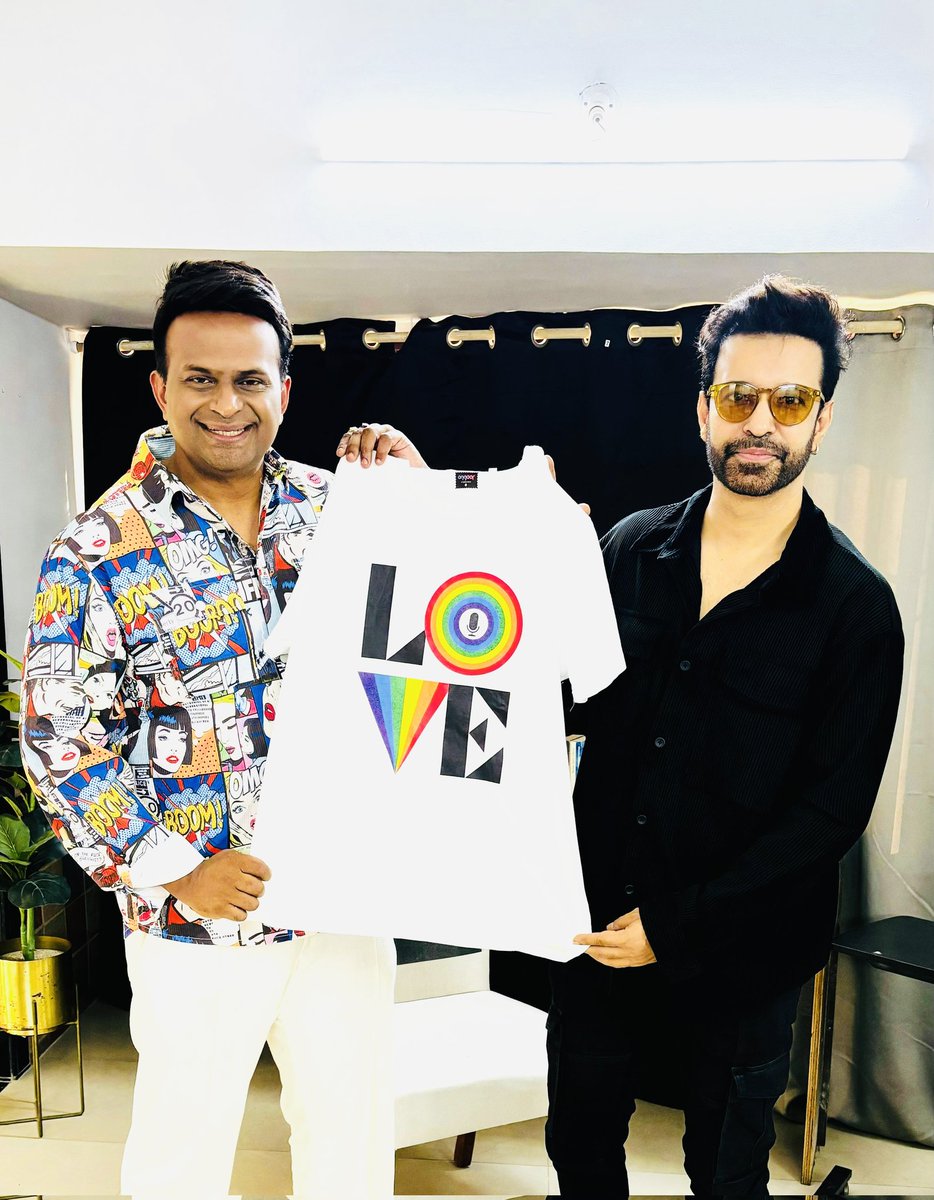 Spread Love everywhere like the Lover Boy #AamirAli.

Buy all my latest merchandise from:
angaar.store

#siddharthkannan #sidk