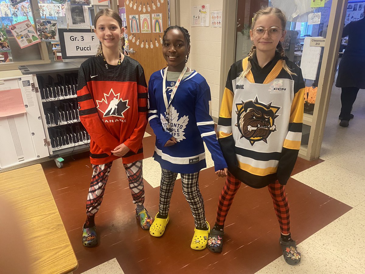 Who’s who? Twin day!👀 <a href="/madonnaroar/">Madonna Della Libera</a>