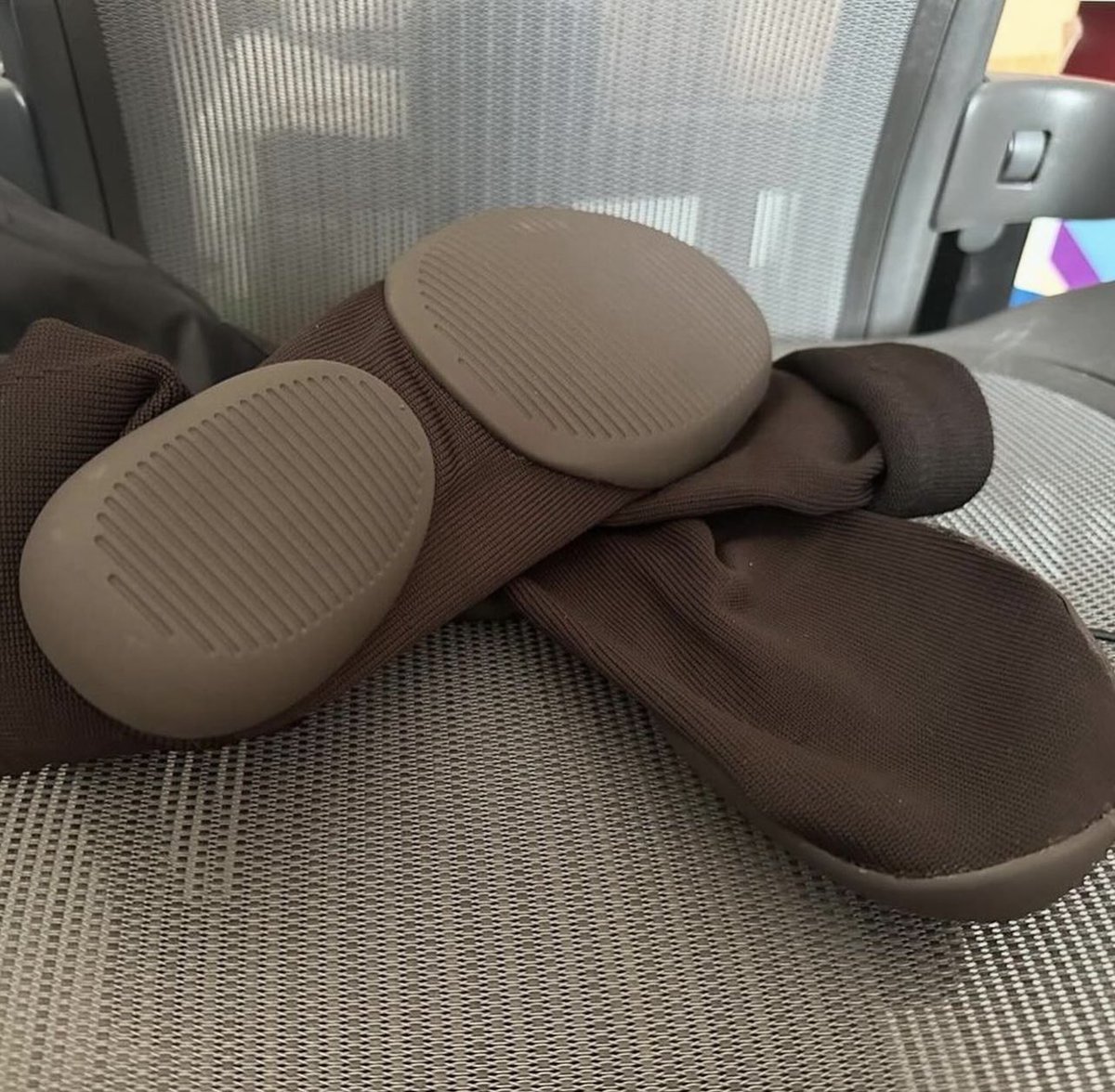 Brown YEEZY PODS First Look 👀