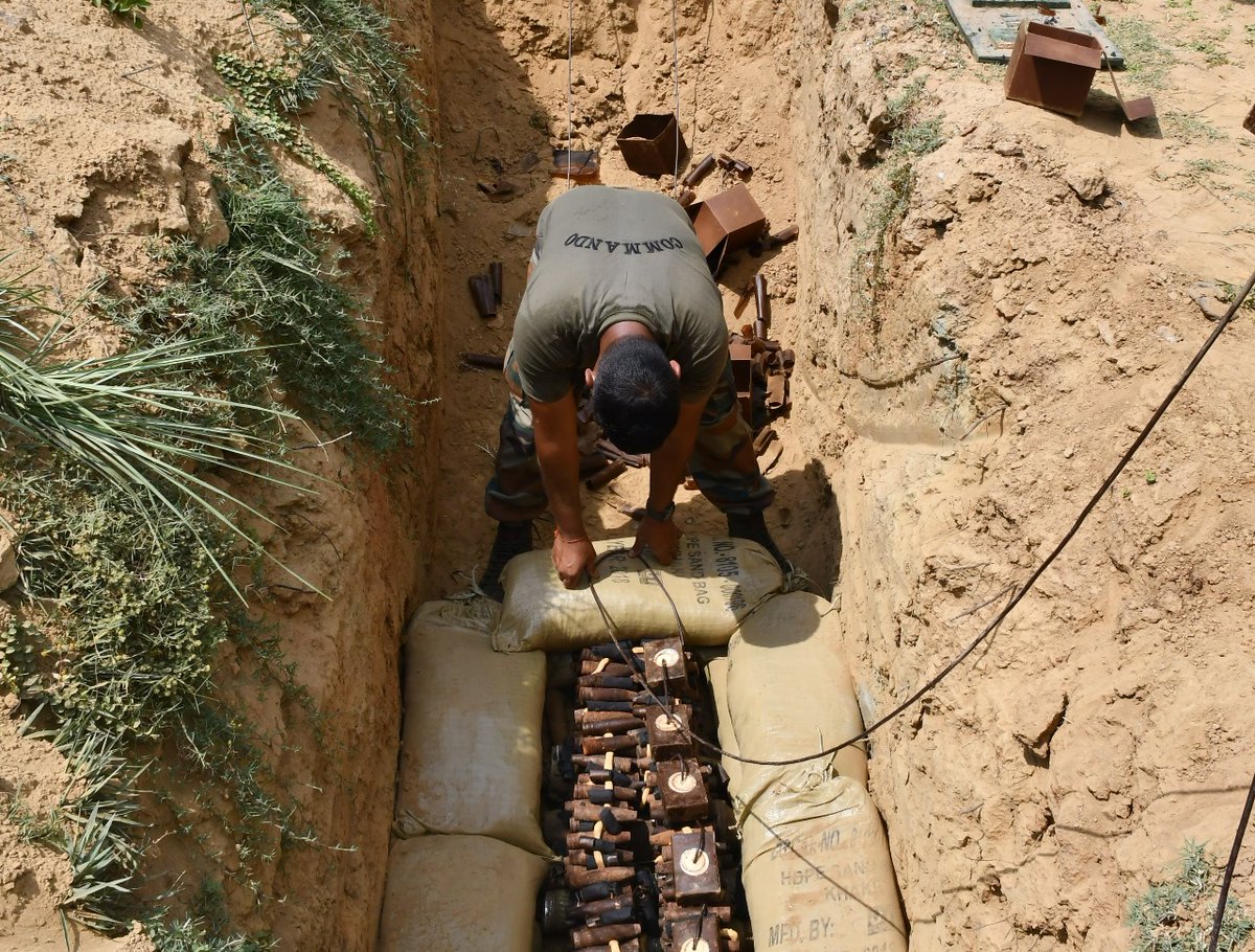 #IndianArmy #SuryaCommand #IndianArmy extended assistance to civil administration in clearance of blast site at Raza Metal Industries scrapyard, #Jabalpur. The Bomb Disposal Team from Cental Ordnance Depot, #Jabalpur is in the process of disposal/demolition of more than 3000