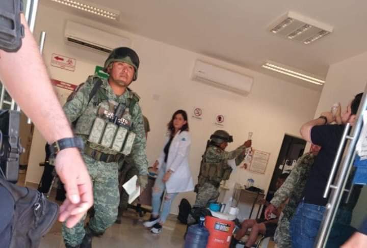 La explosión de un laboratorio clandestino en la sindicatura de Imala, en Culiacán, dejó a siete elementos del EjércitoMexicano lesionados. El incidente provocó la movilización de elementos de los tres niveles de gobierno.