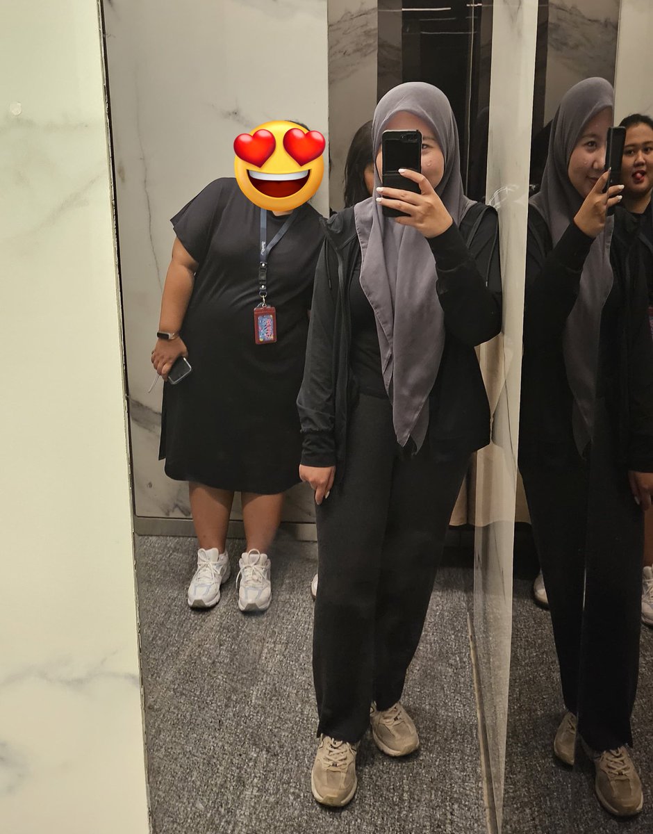 GILAAAA di 2024 ini panasnya gak kayak biasaa yaaa. Heatwave skrg jadi makin aware bahayanya sinar UV buat kulit kita. Untungnyaa, aku punya beberapa jaket anti UV dari Uniqlo iniii