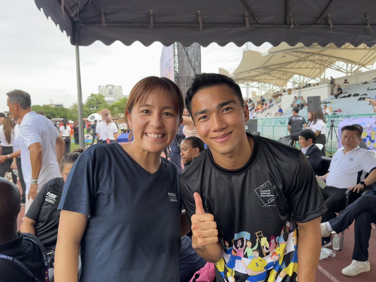 タイでチャナティップ選手と少しだけ⚽️
タイの皆さんの温かさに触れた5日間。
ขอบคุณสำหรับช่วงเวลาที่ยอดเยี่ยม!🇹🇭🙏
