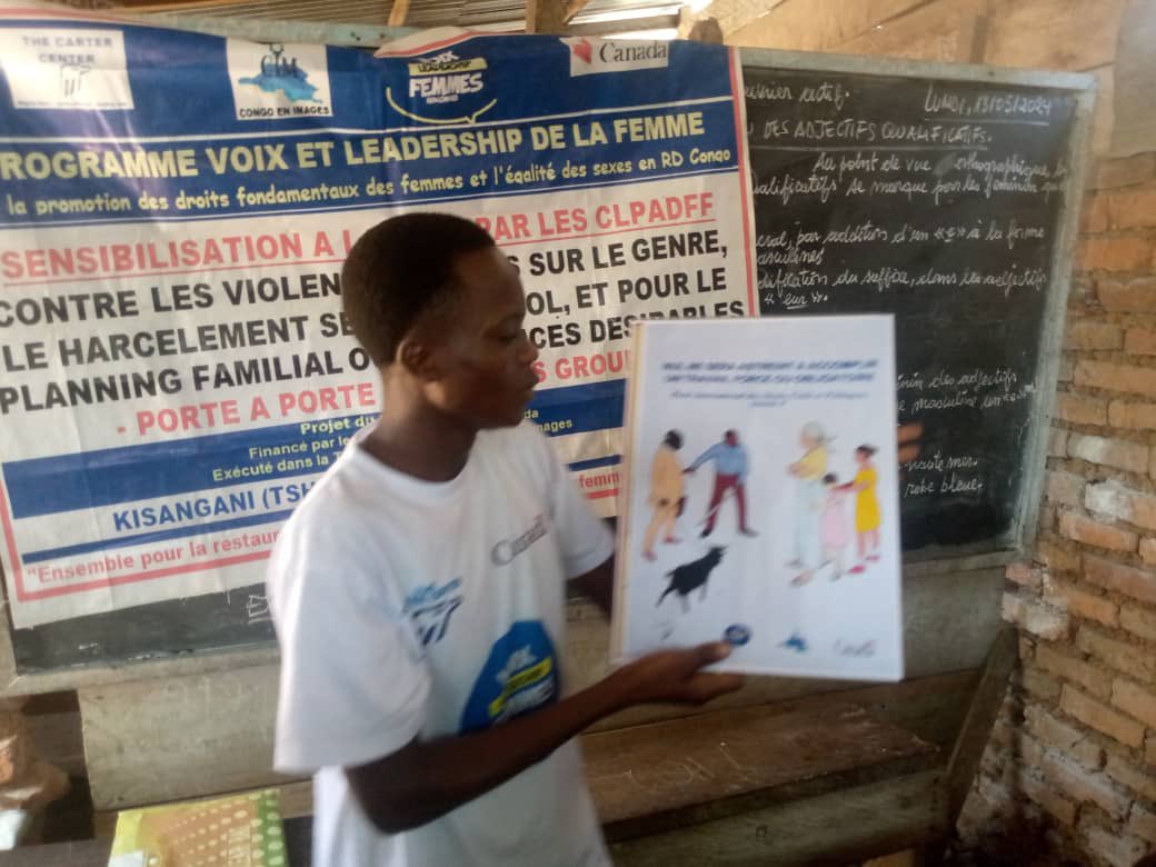 CimCongo's tweet photo. Les mariages forcés et Unions conjugales précoces ont fait l'objet des sensibilisations dans les écoles de Kisangani par les CLPADFF. Ici au Complexe Scolaire Les Saleh. C'est dans le cadre du Projet VLF du Centre Carter appuyé par les Affaires Mondiales Canada. https://t.co/2I36VKv639