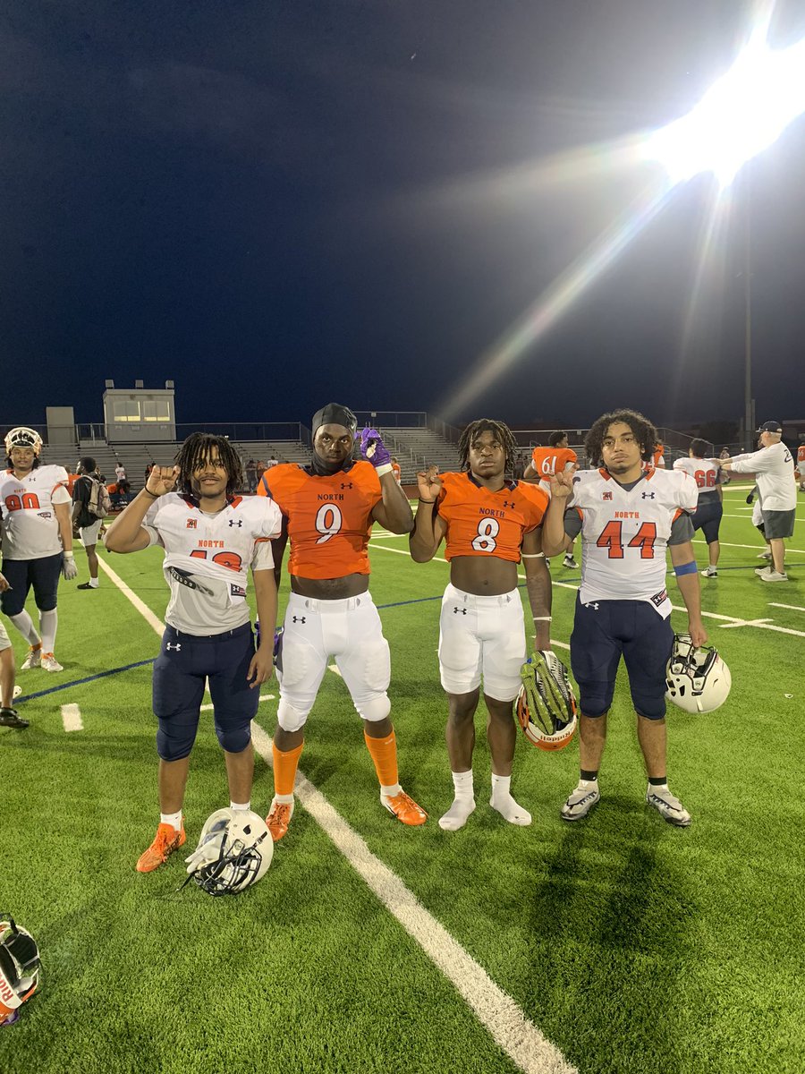 Rbs held it down in the spring game! Enjoyed watching them do work! Will certainly turn heads in the fall! @Certifiedgreg_ @NelsonOrlandis @OJBrooksII and @RobertEaves28 ! #DAWGSUP!