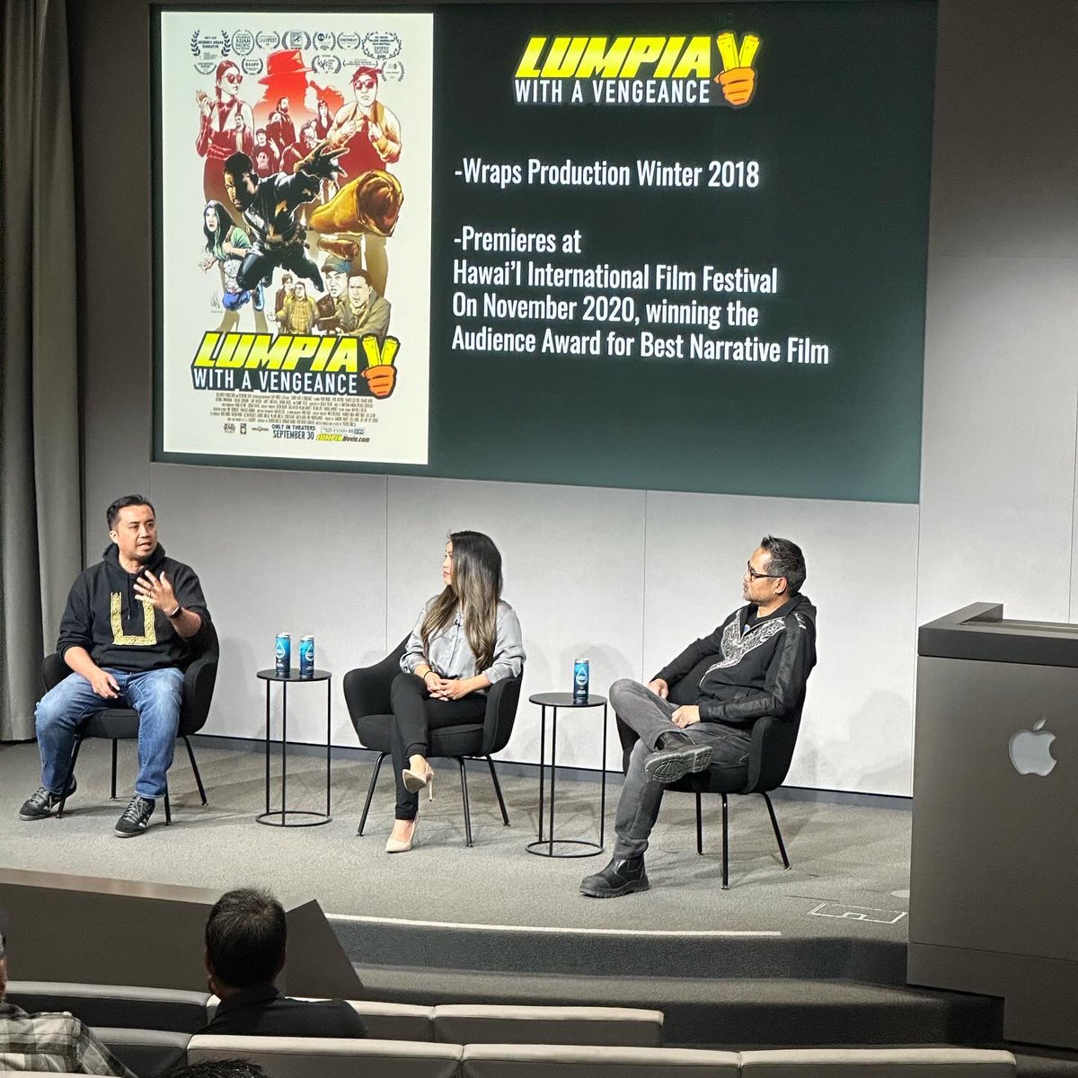 LumpiaMovie's tweet image. Honored to share our story with Apple staff for #asianpacificislanderamericanheritagemonth 
The fireside chat featured @aprilabsynth, Patricio Ginelsa moderated by Berjes Enriquez 

THANK YOU 🍎

#Apple #APIHM #firesidechat #LumpiaMovie #LumpiaWithAVengeance