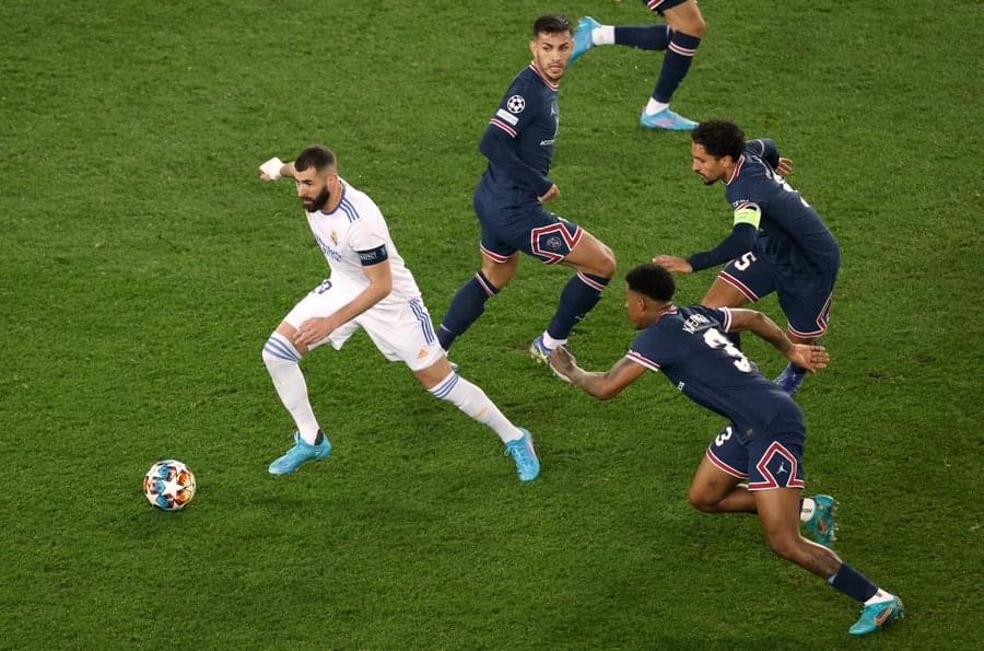 Karim Benzema: 'If you only think about scoring goals, you just have to come across two good defenders and it's over! As you don't know how to play football: you don't know how to play one touch, you don't know how to move, you only have the goal.'