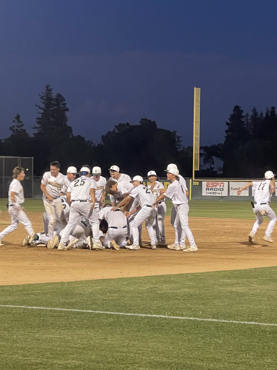 Kingburg scores 3 in the 6th and 3 in the 7th to defeat Garces 6-5. Gavin Enns wins it on a walk-off single, Vikings will host CVC on Tuesday.