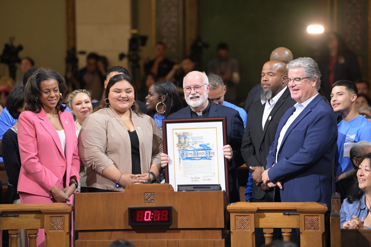 We joined @LACityCouncil to honor our friend & partner Father Greg Boyle, @HomeboyInd founder, who was recently awarded with the @POTUS Medal of Freedom. It's wonderful to see the rest of the world celebrate our very own Civil Rights hero!