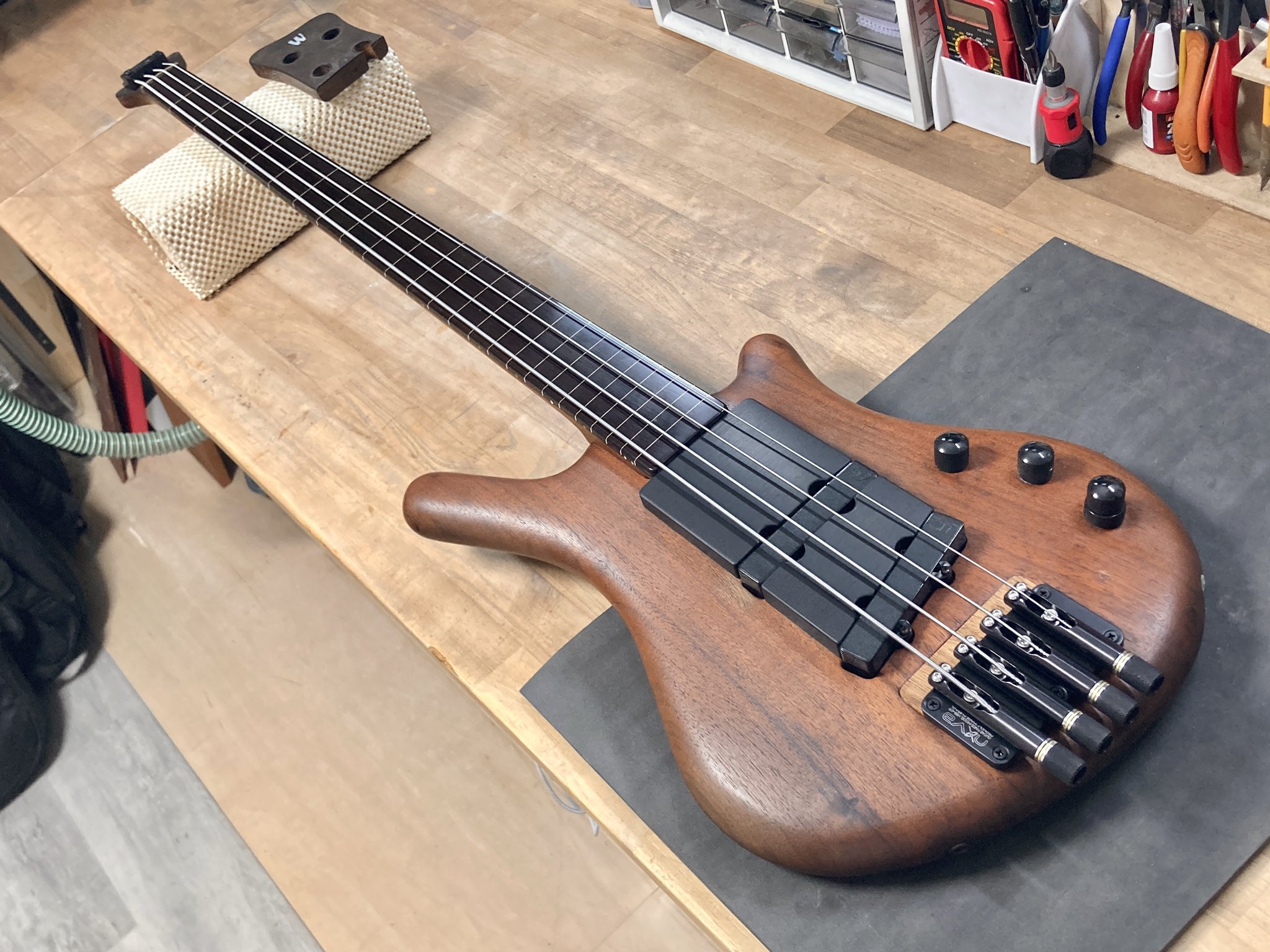 Warwick ヘッドレスエレキベース たりきこうぼう 田力 翼 on X: 
